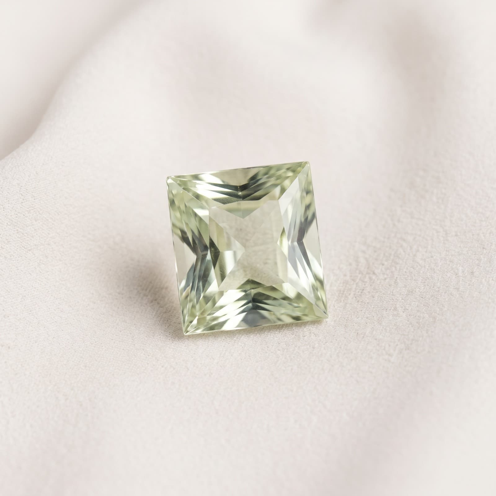White Sapphire, 3.20 carat princess from Sri Lanka